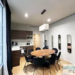 Urban Flat 110 - Luxury 3 Bedroom Near Galeries Lafayette